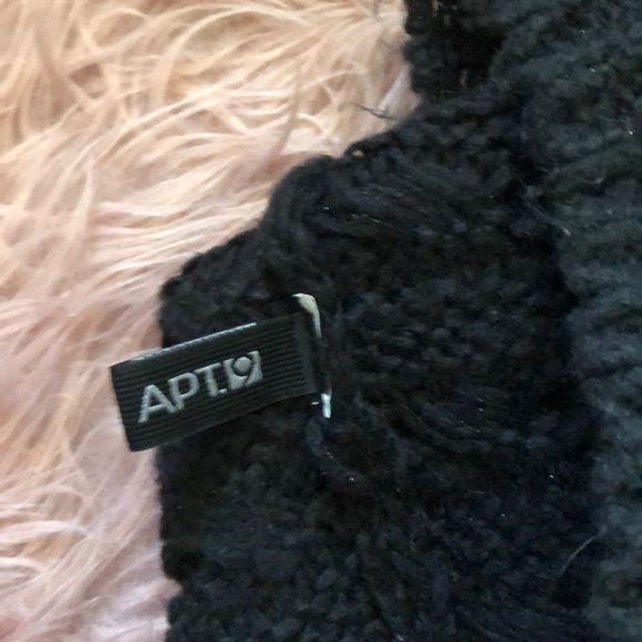✨️3 for $30✨️ Apt.9 hat and scarf set - Picture 3 of 4